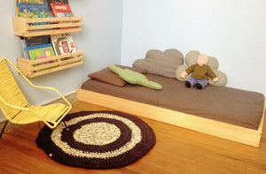 Lettino Montessori in legno