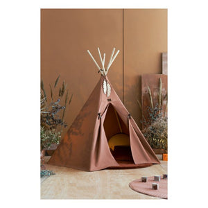 Tepee in terracotta di Nobodinoz Nevada